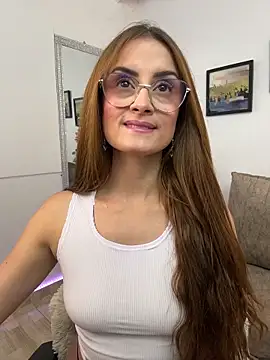 MiaaLoren online show from June 9, 7:59 pm