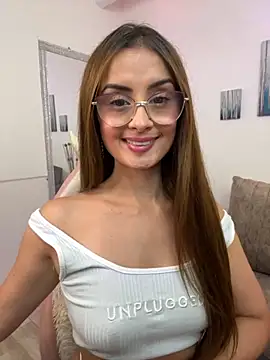 MiaaLoren online show from October 1, 4:44 pm