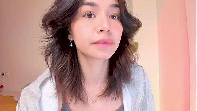 Snapshot of Adriennesexxx chatting on March 9, 4:22 pm Adriennesexxx online show from March 9, 4:22 pm