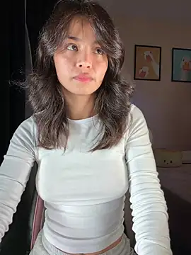 Adriennesexxx online show from February 21, 10:45 pm