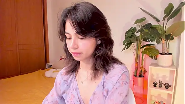 Snapshot of Adriennesexxx chatting on March 10, 4:57 pm Adriennesexxx online show from March 10, 4:57 pm