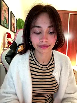 Snapshot of Adriennesexxx chatting on November 18, 6:11 pm Adriennesexxx online show from November 18, 6:11 pm