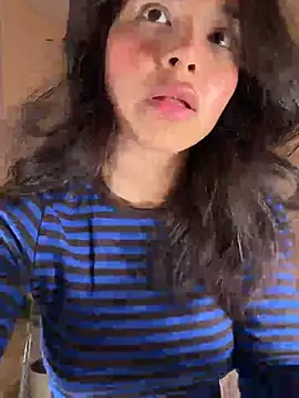 Adriennesexxx online show from February 17, 5:43 pm