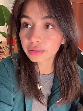 Snapshot of Adriennesexxx chatting on November 22, 9:02 pm Adriennesexxx online show from November 22, 9:02 pm