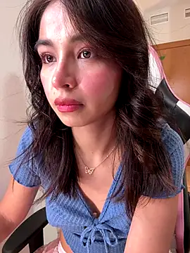 Snapshot of Adriennesexxx chatting on November 27, 6:08 pm Adriennesexxx online show from November 27, 6:08 pm