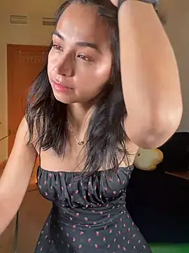 Snapshot of Adriennesexxx chatting on April 24, 4:20 pm Adriennesexxx online show from April 24, 4:20 pm
