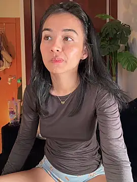 Adriennesexxx online show from April 12, 5:38 pm