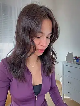 Adriennesexxx online show from February 6, 10:44 am