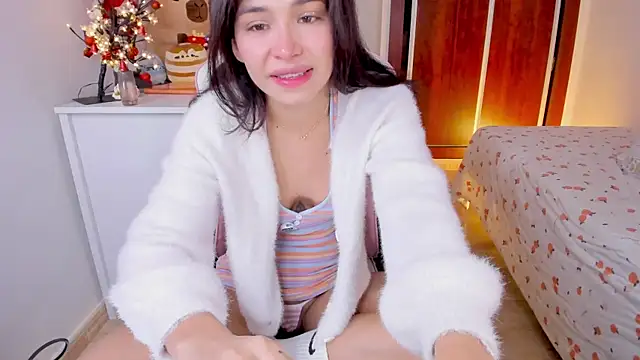 Snapshot of Adriennesexxx chatting on November 12, 6:45 pm Adriennesexxx online show from November 12, 6:45 pm