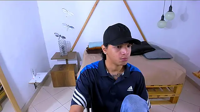 Snapshot of Brand_habes chatting on October 2, 5:27 pm Brand habes online show from October 2, 5:27 pm