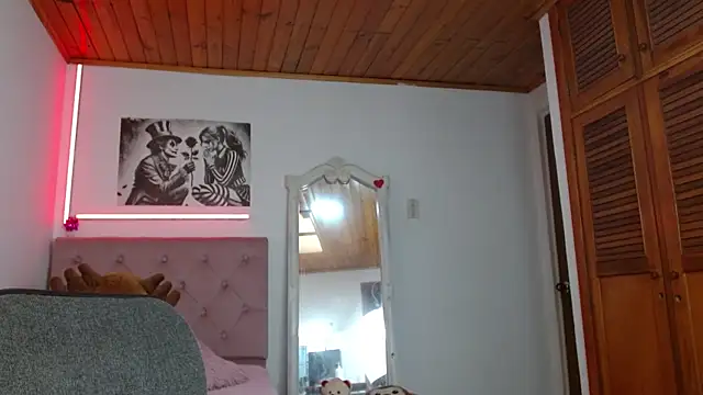 tifanny-squirt online show from November 5, 2:53 pm