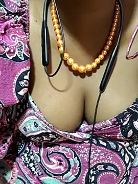 Snapshot of Anjali_cute-Pondati chatting on September 9, 1:38 am Anjali cute-Pondati online show from September 9, 1:38 am