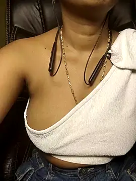 Snapshot of Anjali_cute-Pondati chatting on June 15, 12:22 am Anjali cute-Pondati online show from June 15, 12:22 am