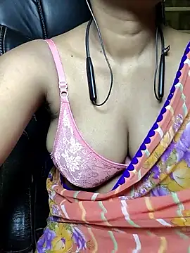 Snapshot of Anjali_cute-Pondati chatting on June 8, 11:27 pm Anjali cute-Pondati online show from June 8, 11:27 pm