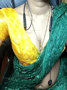 Snapshot of Anjali_cute-Pondati chatting on June 16, 11:27 pm Anjali cute-Pondati online show from June 16, 11:27 pm