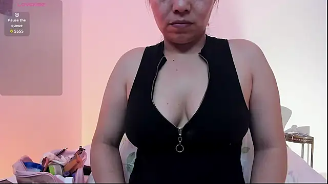 Sofia Walke1 online show from March 4, 9:00 pm