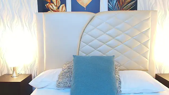 Snapshot of Amberr_Greyy chatting on November 13, 4:05 am Amberr Greyy online show from November 13, 4:05 am