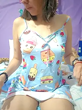 Lunababymylove online show from June 10, 1:18 am