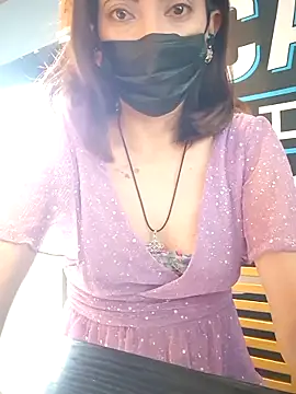 Lunababymylove online show from June 10, 4:52 pm