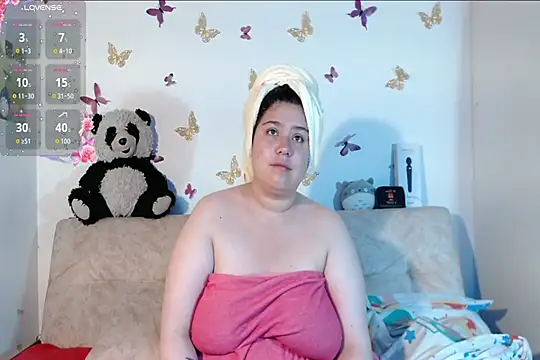 LennaTurnerr online show from February 11, 12:49 pm