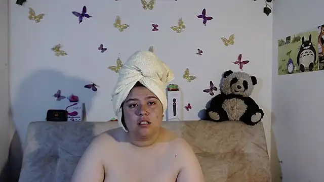 Snapshot of LennaTurnerr chatting on July 15, 5:42 pm LennaTurnerr online show from July 15, 5:42 pm