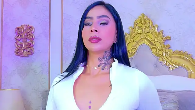 GiahDaniels online show from July 14, 4:57 pm