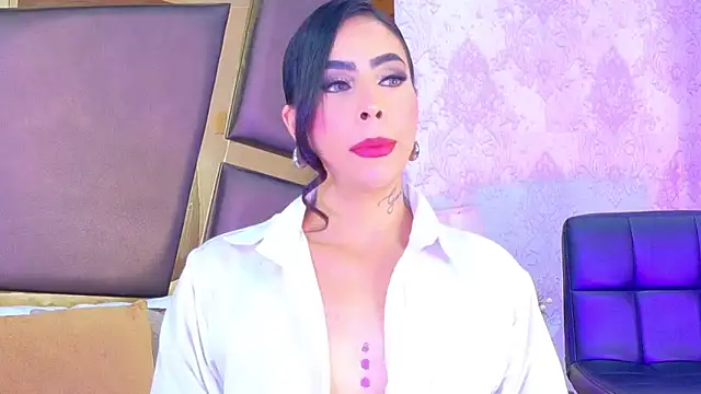 GiahDaniels online show from April 8, 1:18 am