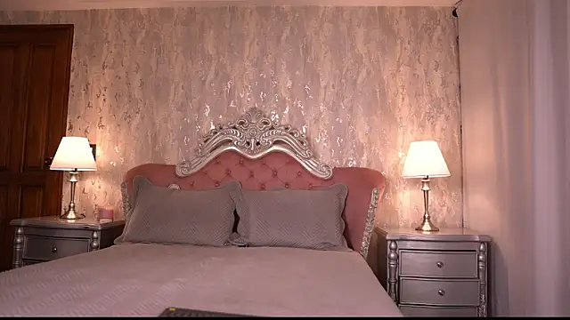 Snapshot of AngelineConnor chatting on October 3, 11:06 pm AngelineConnor online show from October 3, 11:06 pm