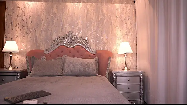 Snapshot of AngelineConnor chatting on September 17, 10:12 pm AngelineConnor online show from September 17, 10:12 pm