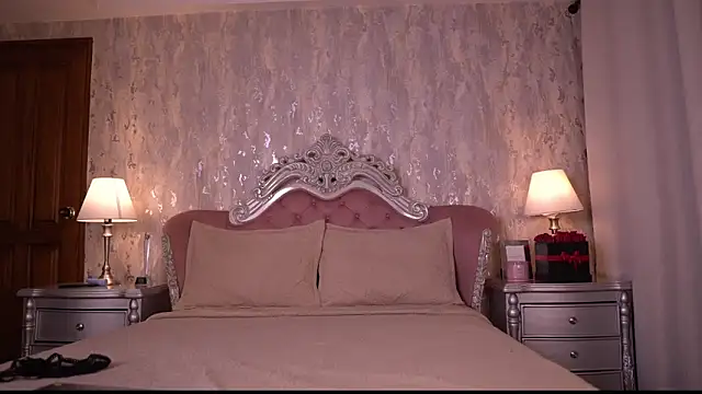 AngelineConnor online show from May 4, 11:51 pm
