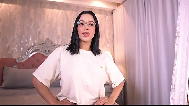 AngelineConnor online show from March 6, 11:44 pm