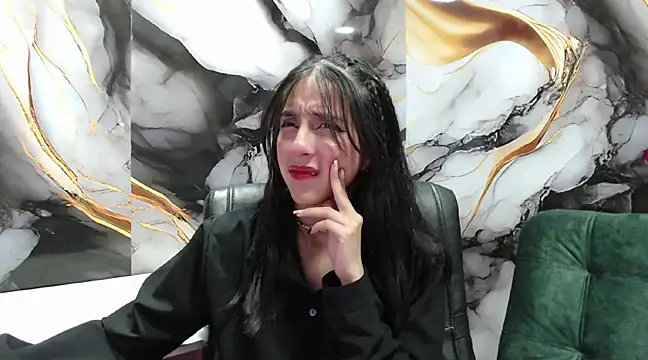 Snapshot of ling_ling24 chatting on February 6, 6:51 am ling ling24 online show from February 6, 6:51 am