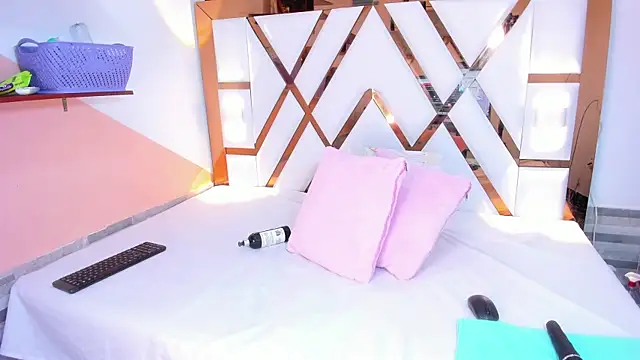 amberr sweett69 online show from February 8, 7:27 pm