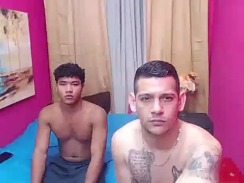 hugecocks hot online show from January 8, 12:49 am