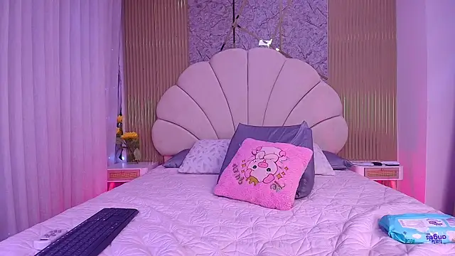 nata luna online show from May 8, 7:28 pm