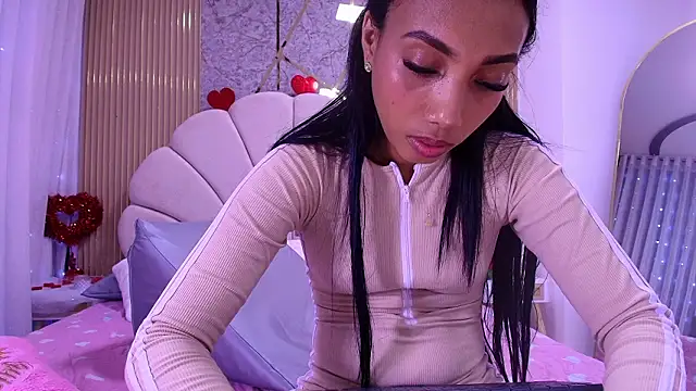 nata luna online show from February 9, 7:12 pm