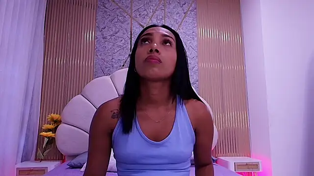 nata luna online show from April 6, 7:15 pm