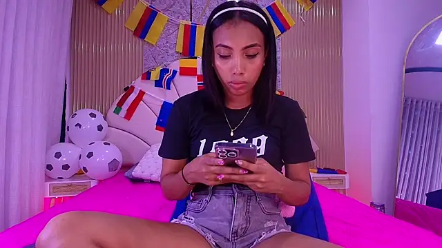 nata luna online show from June 25, 7:19 pm