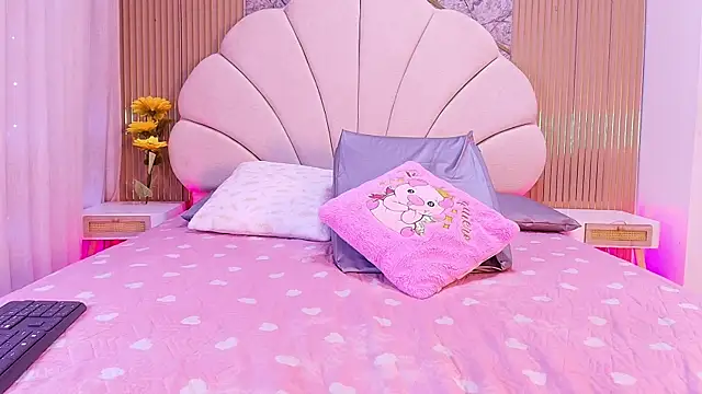 nata luna online show from April 9, 7:20 pm