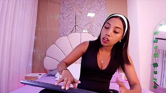 nata luna online show from March 25, 7:24 pm