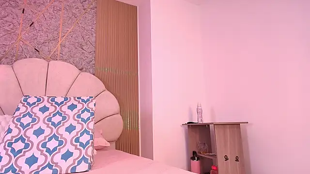 nata luna online show from October 30, 7:11 pm