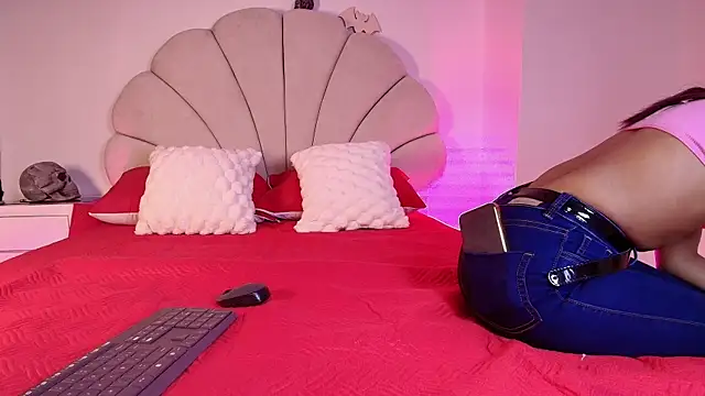 nata luna online show from October 28, 7:24 pm