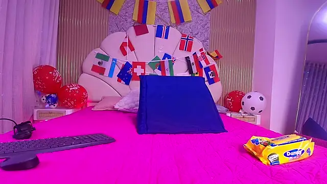 nata luna online show from July 14, 7:20 pm