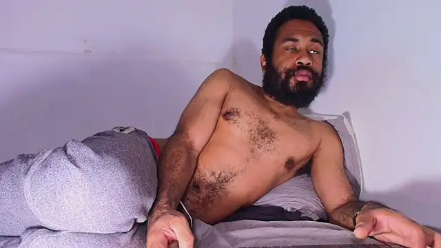 KaelMoreau online show from April 4, 10:00 am