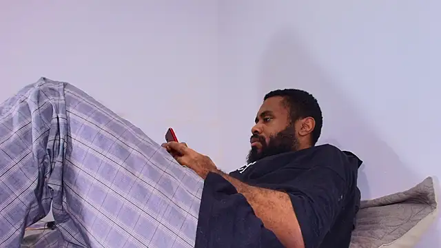 KaelMoreau online show from February 8, 9:56 pm