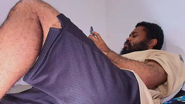 KaelMoreau online show from April 7, 11:56 am