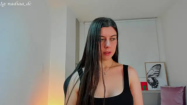 Nadiaa  online show from January 16, 4:07 am