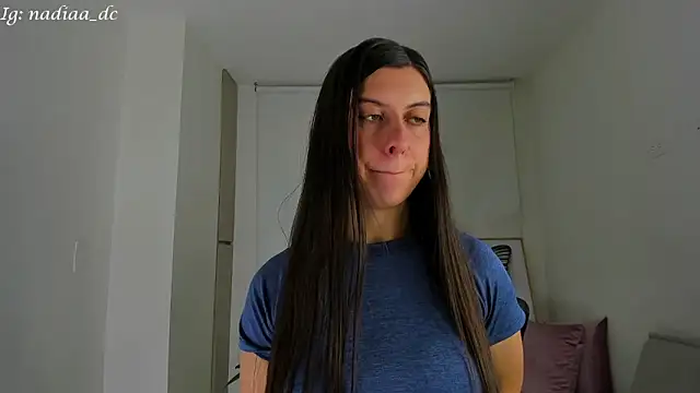 Nadiaa  online show from January 24, 3:54 am