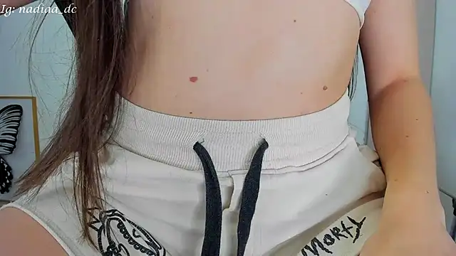 Nadiaa  online show from March 10, 4:07 am