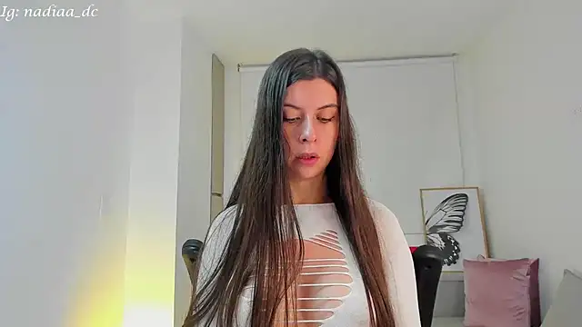 Nadiaa  online show from January 12, 3:17 am